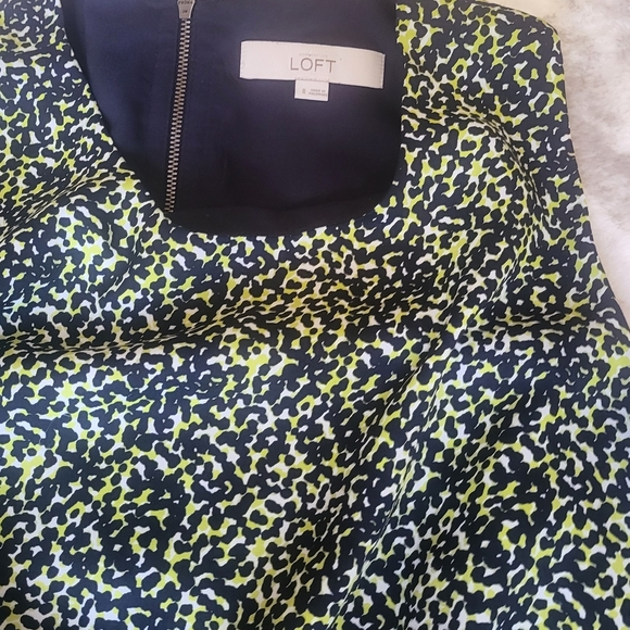 Loft Black and Green Patterned Sleeveless Dress. Size 8 - Picture 2 of 8